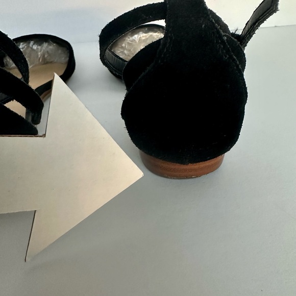 Crown Vintage Women’s black pointed toe faux suede ballet flat adjustable strap - Picture 6 of 17